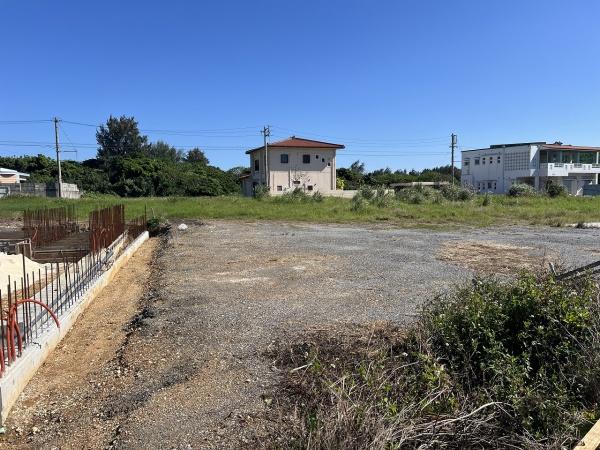 【土地】下地与那覇前浜ビーチ徒歩7分　約695坪　雑種地