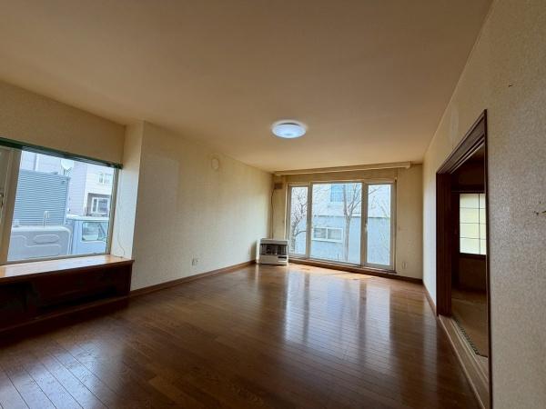 【即内見が可能な北丘珠５ＳＬＤＫの戸建】