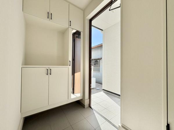 一宮市浅井町尾関24ー1期　2号棟　全2棟
