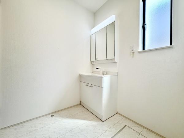 一宮市大和町於保　全1棟