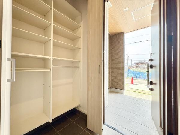 一宮市木曽川町黒田3　B号棟　全2棟
