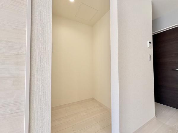 一宮市千秋町加納馬場　全1棟