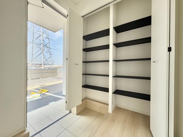 一宮市三ツ井6丁目　2号棟　全2棟
