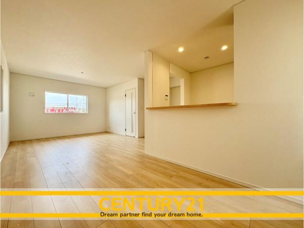 一宮市三ツ井6丁目　2号棟　全2棟