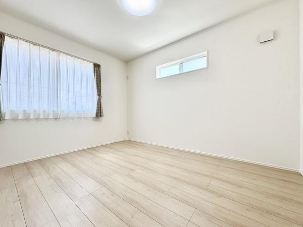 笠松町北及7　A号棟　全2棟
