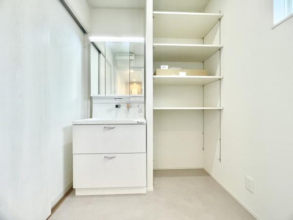 笠松町松栄町　C号棟　全3棟