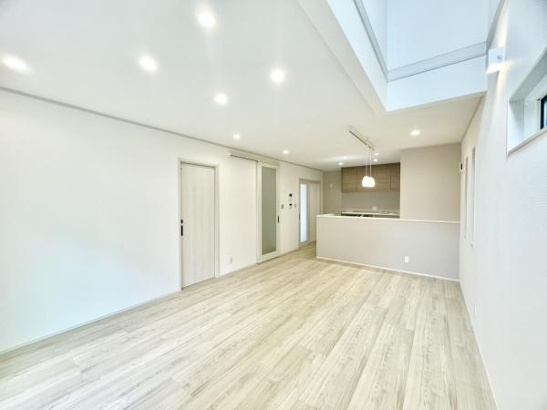 笠松町松栄町　A号棟　全3棟