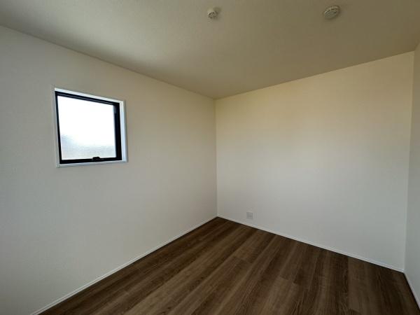 江南市河野町川西　2号棟　全4棟