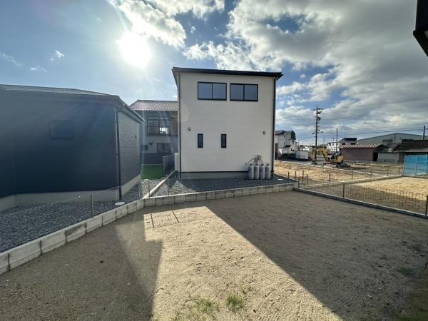 江南市河野町川西　2号棟　全4棟