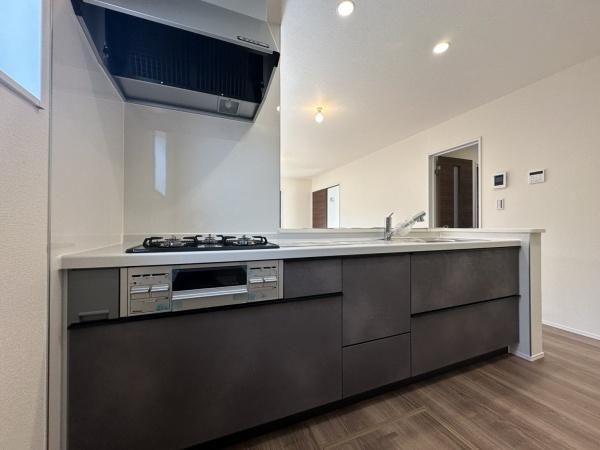 江南市河野町川西　2号棟　全4棟