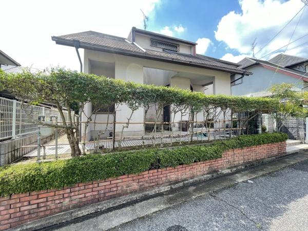 川西市けやき坂２丁目の中古一戸建て