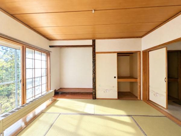 土屋ホーム施工　角地中古戸建　庭付