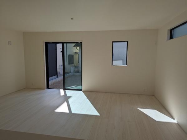 リナージュ東区若葉23-1期1号棟