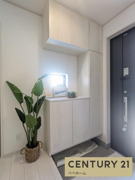 ハートフルタウン西区新土河原1丁目1号棟(玄関)