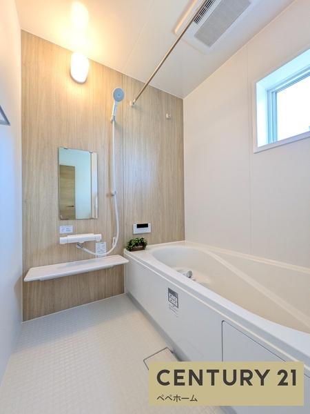 リーブルガーデン西区城山半田第二4号棟(バス)