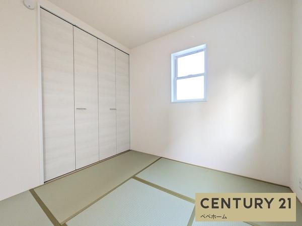 リーブルガーデン西区城山半田第二4号棟(和室)