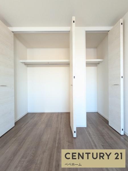 リーブルガーデン東区昭和町第三1号棟(収納)