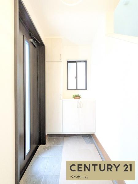 よかタウン南区出仲間3丁目1期1号棟(玄関)