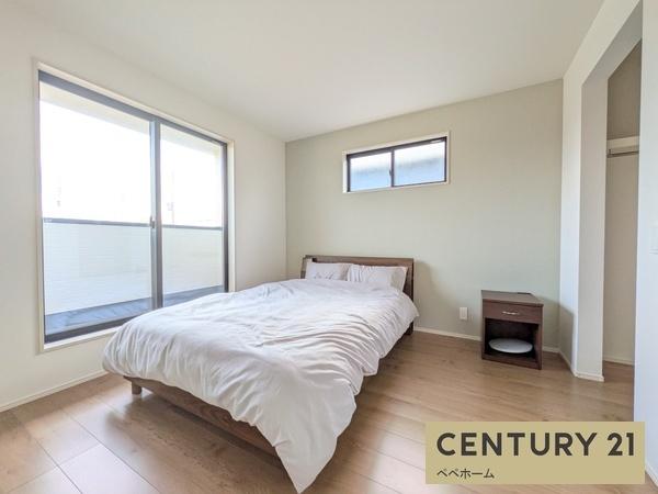 よかタウン南区出仲間3丁目1期1号棟(洋室)