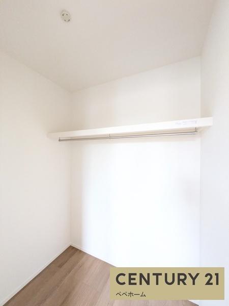 よかタウン南区出仲間3丁目1期1号棟(収納)