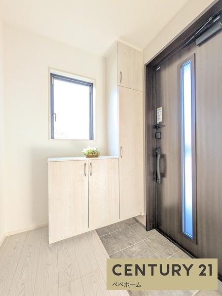 よかタウン西区高橋町1丁目1期2号棟(玄関)