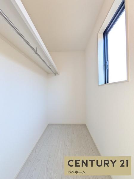 よかタウン西区高橋町1丁目1期2号棟(収納)