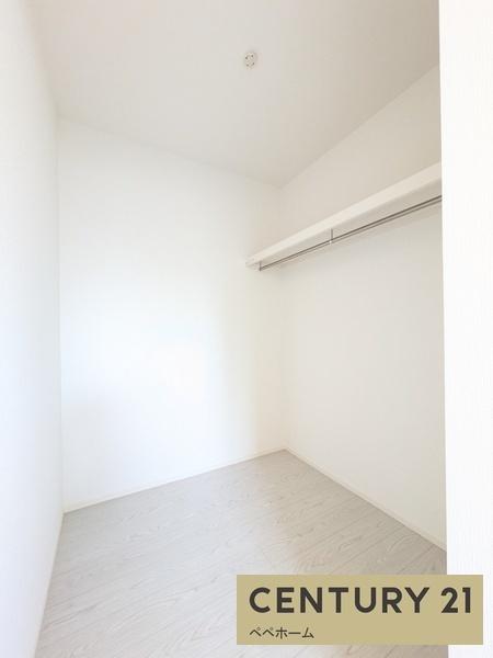 よかタウン西区高橋町1丁目1期2号棟(収納)