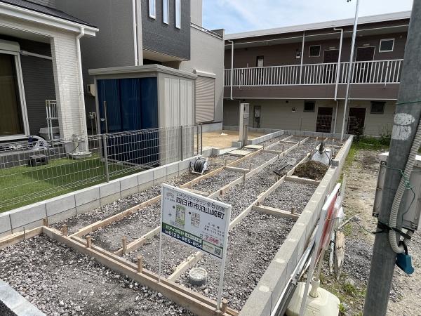 四日市市泊山崎町　新築戸建