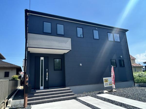 いなべ市大安町中央ヶ丘第13　1号棟