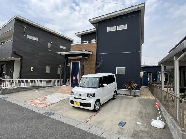四日市市東坂部町　中古戸建