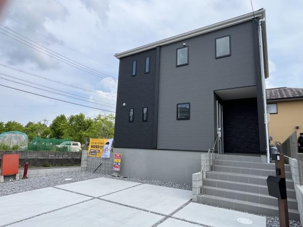 いなべ市大安町中央ヶ丘２丁目の新築一戸建