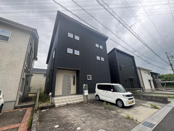桑名市陽だまりの丘３丁目の中古一戸建