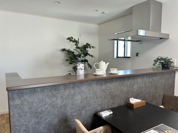 プレサンスアージュ四日市東富田町　新築一戸建