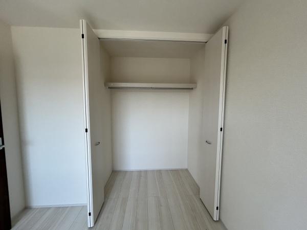 四日市市富田一色町2号棟　新築戸建