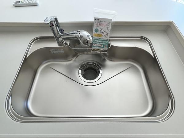 四日市市富田一色町2号棟　新築戸建