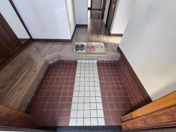 亀山市みずほ台の中古一戸建て
