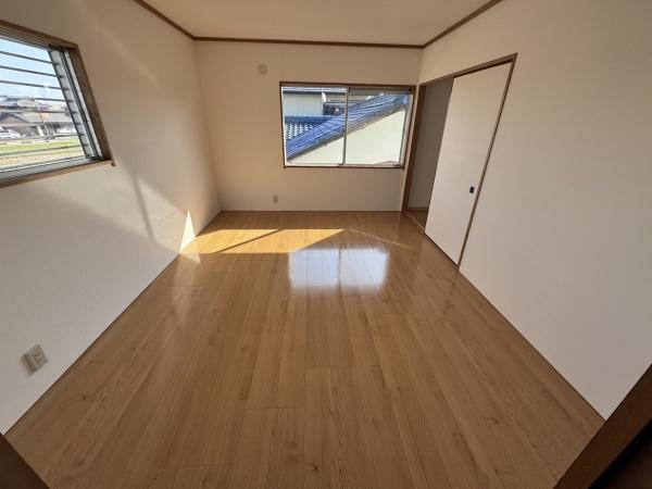 津市白塚町の中古一戸建て