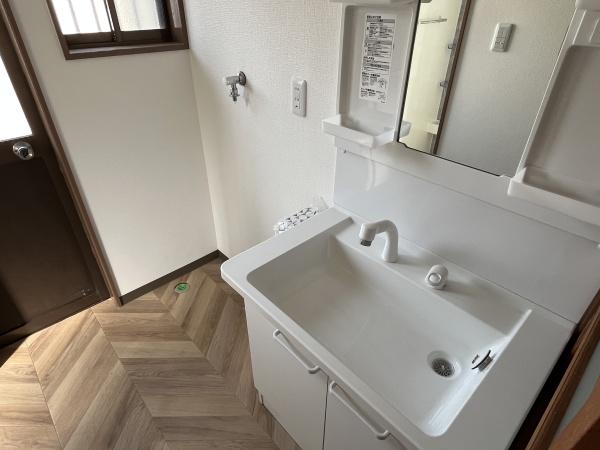 四日市市南いかるが町の中古一戸建て