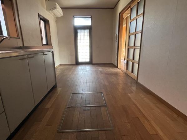 四日市市西富田２丁目　中古戸建