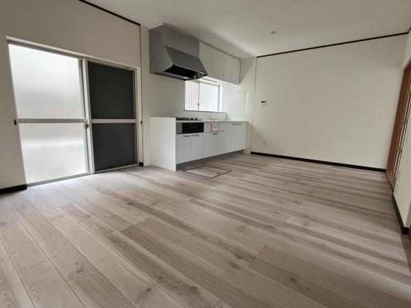 四日市市西松本町の中古一戸建て
