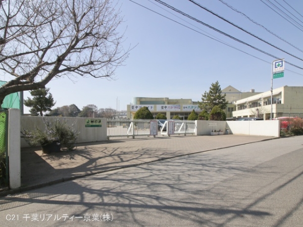 八千代市萱田の新築一戸建(八千代市立萱田中学校)