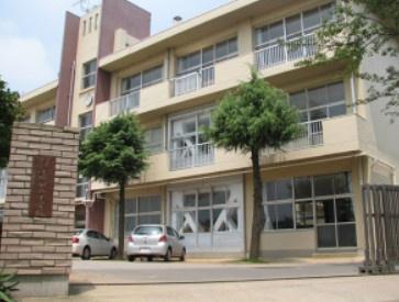 千葉市若葉区千城台西1丁目 1号棟(千葉市立千城台西中学校)