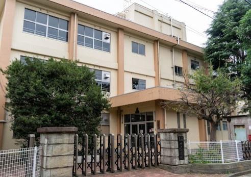 千葉市花見川区こてはし台 1号棟(千葉市立横戸小学校)