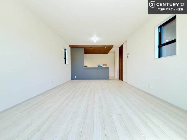 千葉市美浜区真砂5丁目　1号棟