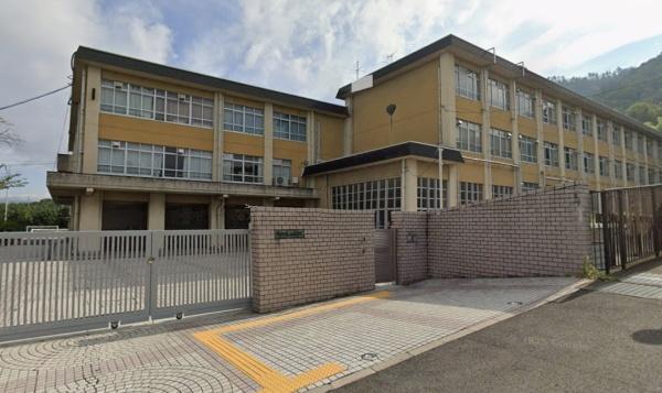 朝日プラザ伏見東(京都市立春日丘中学校)