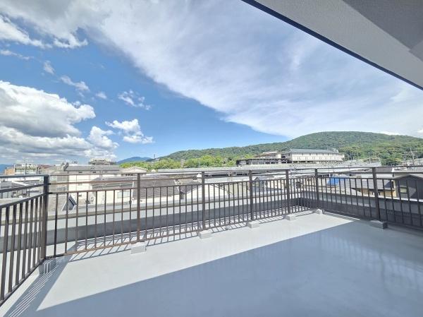 コスモ東山