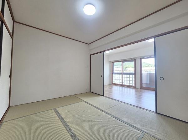コスモ東山