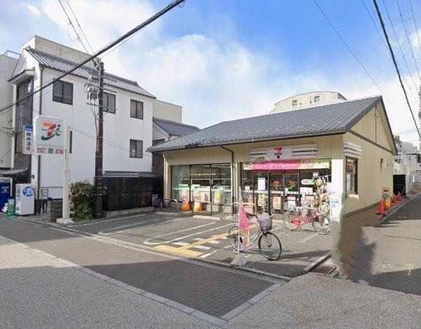 ハイツ伏見桃山(セブンイレブン伏見新町4丁目店)