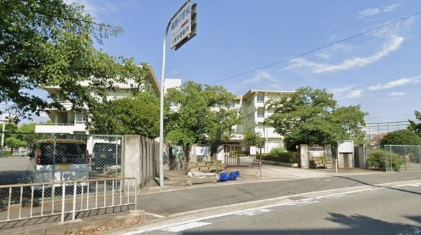 グラン・コート宇治槇島(宇治市立槇島中学校)
