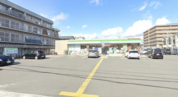 ディオフェルティ丹波橋右芳館(ファミリーマート伏見西丹波橋店)